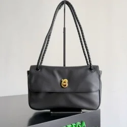 Replica Perfetta Borsa a tracolla piccola BV Bottega Veneta Madison nera Imitazione Falsa
