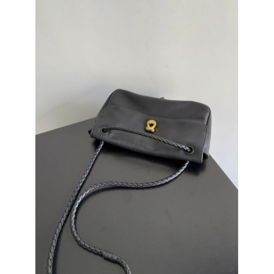 Replica AAA Borsa a tracolla piccola BV Bottega Veneta Madison nera Replica Perfetta Borsa a tracolla piccola BV Bottega Veneta Madison nera Imitazione Falsa