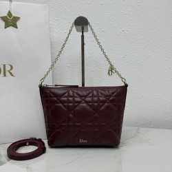 Replica Perfetta Pochette Dior Travel Nomad S2613 Borgogna Imitazione Falsa