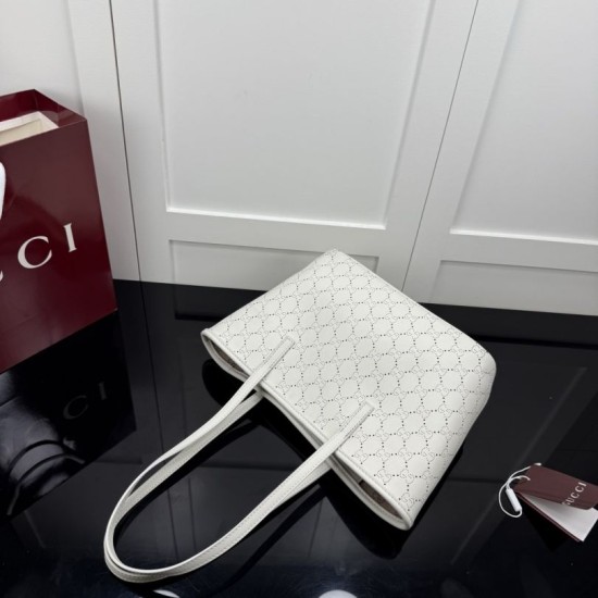 Replica Perfetta Borsa Gucci Tribeca con motivo logo GG traforato bianco Imitazione Falsa