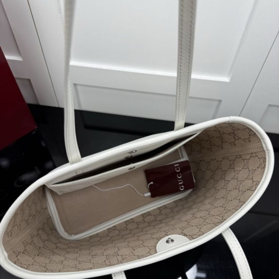 Replica Perfetta Borsa Gucci Tribeca con motivo logo GG traforato bianco Imitazione Falsa