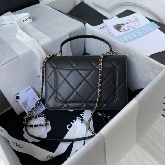 Replica Borsa piccola con patta con maniglia superiore AS2680 nera