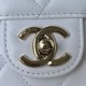 Replica Borsa piccola con patta con maniglia superiore AS2680 bianca