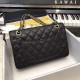 Replica Borsa Classic Flap piccola A1117 in pelle caviale Nera