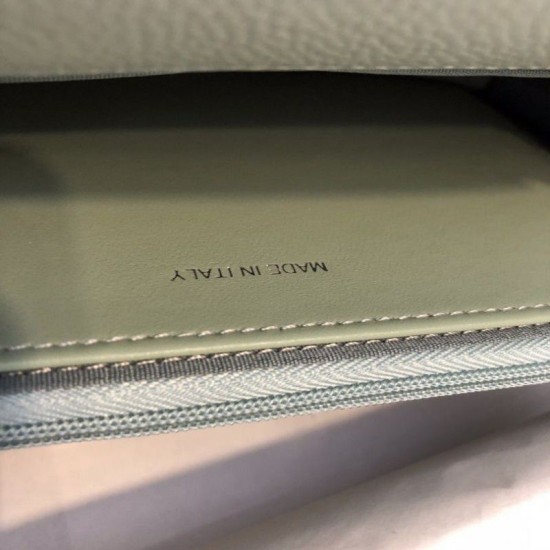 Replica Borsa in pelle di vitello grana A33814 azzurro