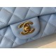 Replica Borsa con patta classica A1113 Hardware in argento blu