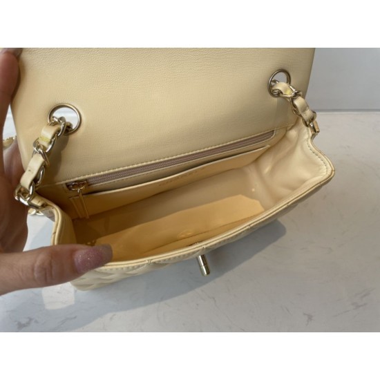 Replica Borsa classica con patta A1112 Hardware argento albicocca