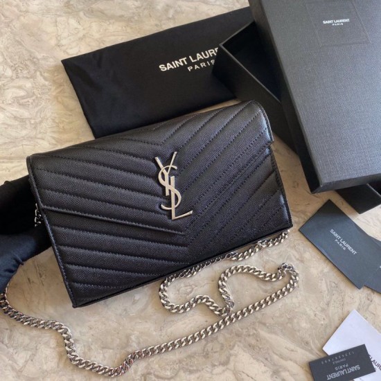 Replica Portafoglio con catena YSL Saint Laurent con busta a catena in pelle martellata nero argento hardware