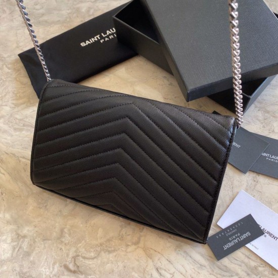 Replica Portafoglio con catena YSL Saint Laurent con busta a catena in pelle martellata nero argento hardware