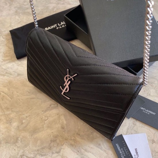 Replica Portafoglio con catena YSL Saint Laurent con busta a catena in pelle martellata nero argento hardware