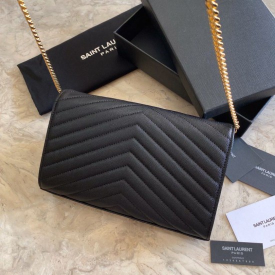 Replica Portafoglio con catena YSL Saint Laurent con busta a catena in pelle martellata Hardware nero oro