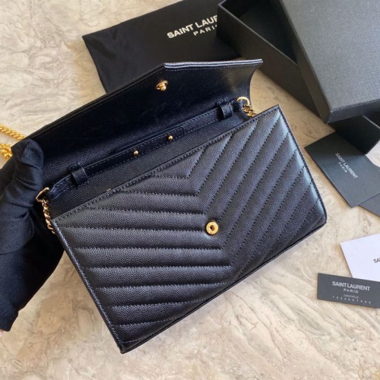 Replica Portafoglio con catena YSL Saint Laurent con busta a catena in pelle martellata Hardware nero oro