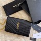 Replica Portafoglio con catena YSL Saint Laurent con busta a catena in pelle martellata Hardware nero oro