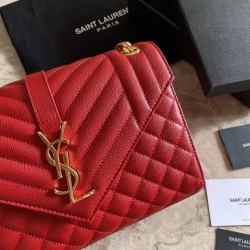 Replica Borsa a bustina media YSL Saint Laurent Mix Matelasse rossa Replica Borsa a bustina media YSL Saint Laurent Mix Matelasse rossa