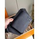 Replica Aerogram Slingbag Pelle di vitello M57081 Nera