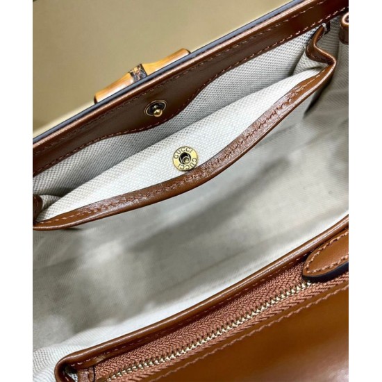 Replica Borsa Small Top Handle Con Bamboo 675797 Coffee