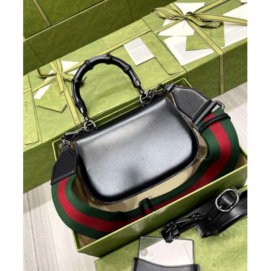 Replica Borsa Small Top Handle Con Bamboo 675797 Nero