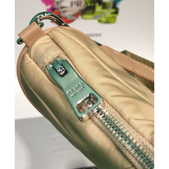 Replica Prada Borsa a spalla imbottita in nylon 1BC151