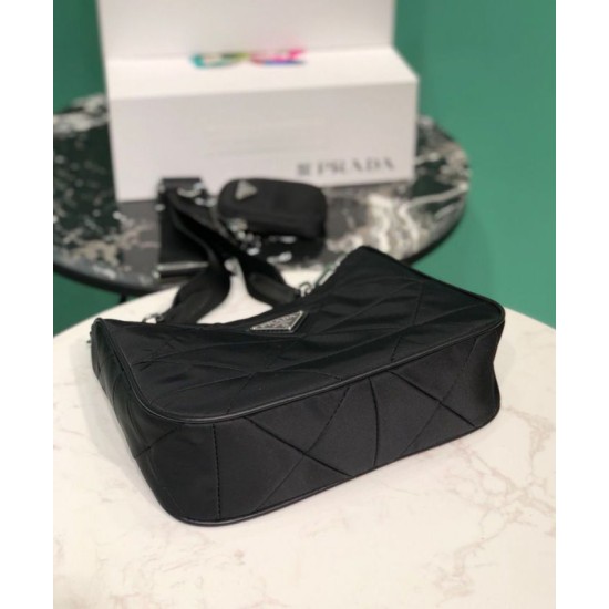 Replica Prada Borsa a spalla imbottita in nylon 1BC151