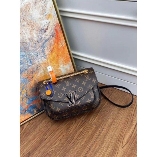 Replica New Chain Borsa  Monogram Canvas M45592