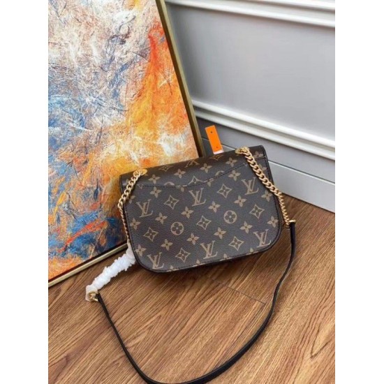 Replica New Chain Borsa  Monogram Canvas M45592