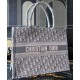 Replica Borsa tote Christian Dior con ricamo obliquo Dior grigia
