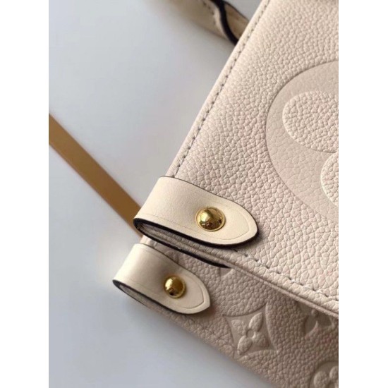 Replica Borsa Onthego GM Monogram Empreinte Giant M45081