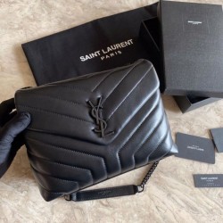 Replica Borsa a tracolla Monogram con busta lunga YSL Saint Laurent Nera