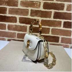 Replica Borsa Gucci Bamboo 1947 mini con manico superiore 686864 Beige