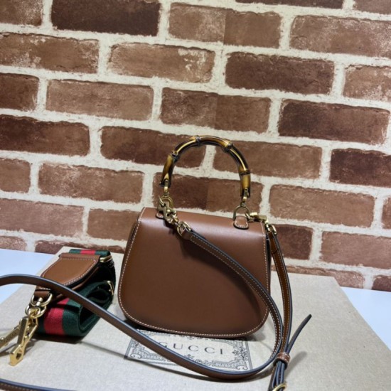 Replica Borsa Gucci Bamboo 1947 mini con manico superiore 686864 Claret