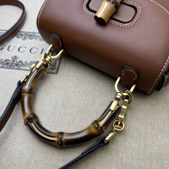 Replica Borsa Gucci Bamboo 1947 mini con manico superiore 686864 Claret