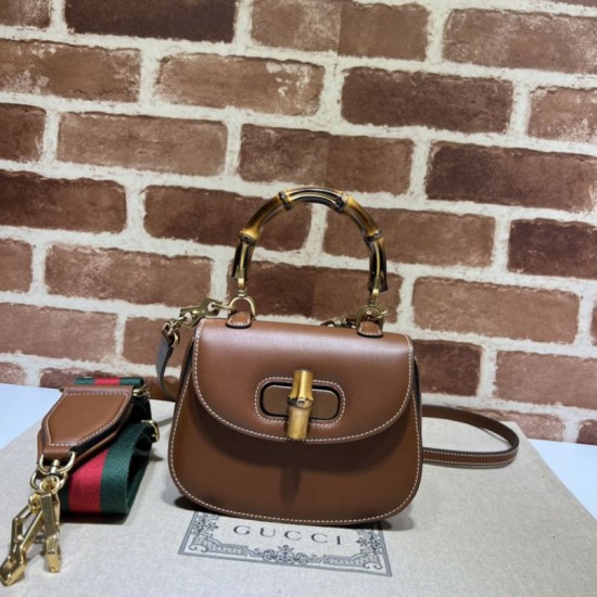 Replica Borsa Gucci Bamboo 1947 mini con manico superiore 686864 Claret