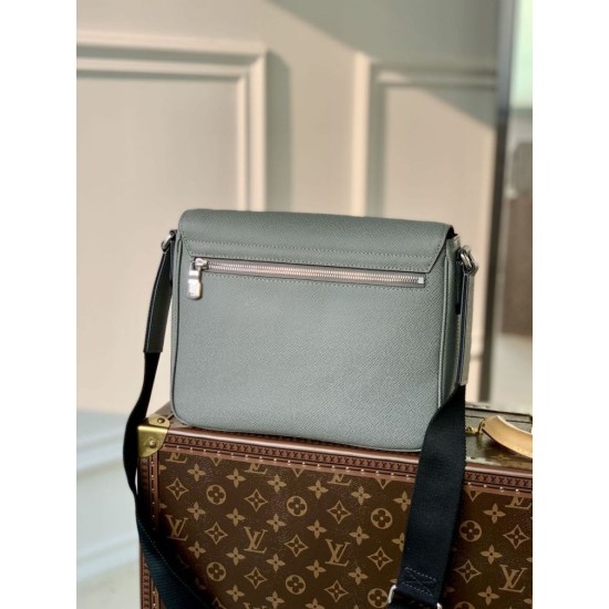 Replica Louis Vuitton Distretto PM Taiga Borsa M30851