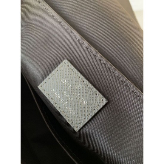 Replica Louis Vuitton Distretto PM Taiga Borsa M30851