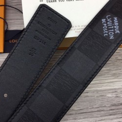 Replica Cintura reversibile Louis Vuitton con iniziali LV da 40 mm nera