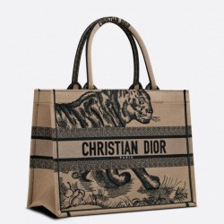 Replica Dior Medium Book Tote Macro Toile de Jouy Borsa con ricamo tigre