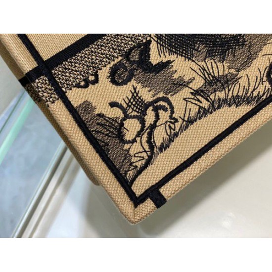 Replica Dior Medium Book Tote Macro Toile de Jouy Borsa con ricamo tigre