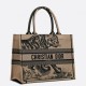 Replica Dior Medium Book Tote Macro Toile de Jouy Borsa con ricamo tigre