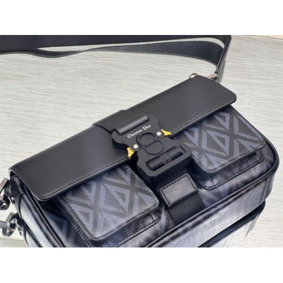 Replica Dior Hit the Road CD Diamond Canvas Messenger Borsa da uomo nera Replica Dior Hit the Road CD Diamond Canvas Messenger Borsa da uomo nera