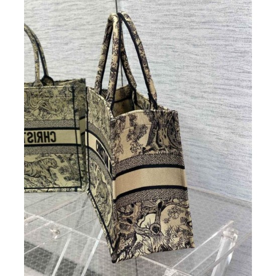 Replica Christian Dior Medium Dior Book Tote Crema Replica Christian Dior Medium Dior Book Tote Crema