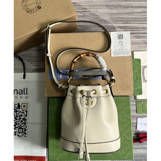 Replica Mini borsa a secchiello Gucci Diana 724667 bianca