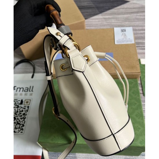 Replica Mini borsa a secchiello Gucci Diana 724667 bianca
