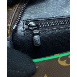 Replica Borsa da toilette Louis Vuitton Dopp Kit M46253 verde