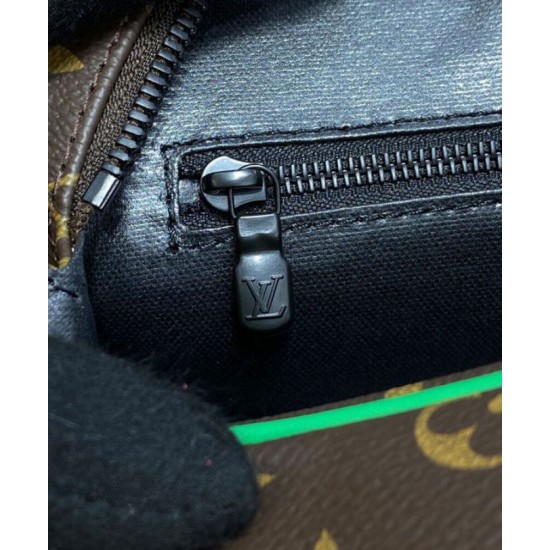 Replica Borsa da toilette Louis Vuitton Dopp Kit M46253 verde