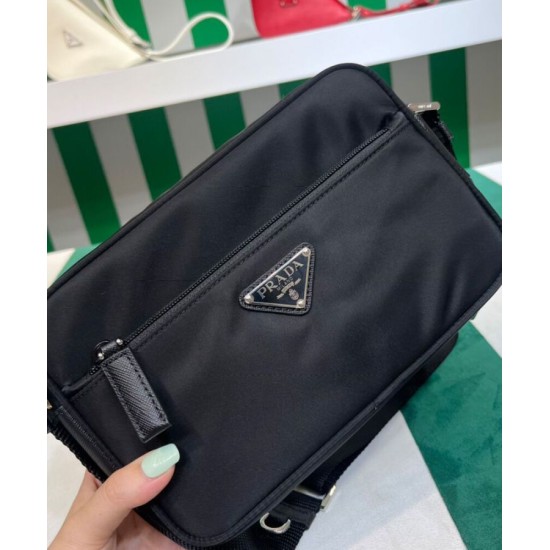 Replica Borsa a tracolla Prada Re-Nylon 1BC167 nera