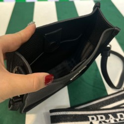 Replica Mini borsa a tracolla Prada 1BH191 nera