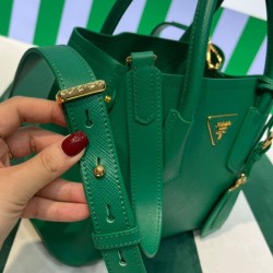 Replica Mini Borsa Prada Doppia In Pelle Saffiano Verde