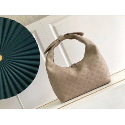 Replica Borsa Louis Vuitton Why Knot MM in pelle Mahina M20787