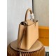 Replica Borsa MM Louis Vuitton Capucines In Pelle Taurillon M59227
