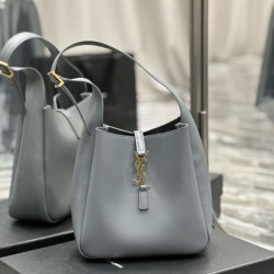 Replica YSL Saint Laurent Le 5 À 7 Cassandre Hobo Secchiello Piccola Borsa Morbida Pelle Liscia Grigia